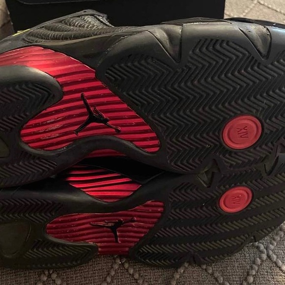 NIKE Mens 2018 Air Jordan 14 Retro “Last Shot” Shoes